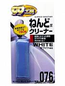 картинка Абразивная глина для очистки кузова автомобиля светлых цветов Surface Smoother Soft99 150гр. 09076